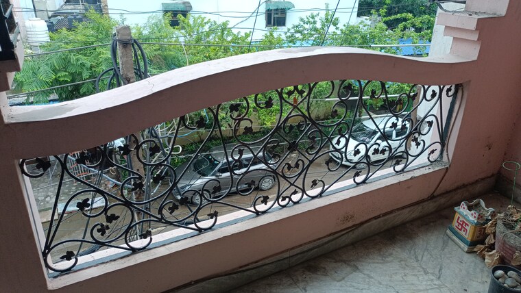 Balcony, vaishali sector 5 3 Bedroom 1250 Sq.Ft. Builder Floor In Vaishali Sector 5 Ghaziabad 9261411