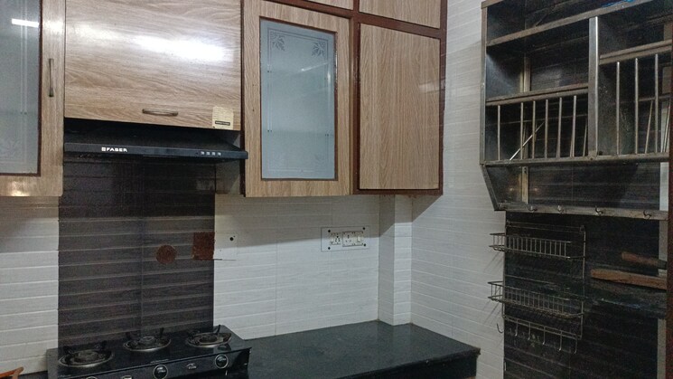Kitchen, vaishali sector 5 3 Bedroom 1250 Sq.Ft. Builder Floor In Vaishali Sector 5 Ghaziabad 9261411