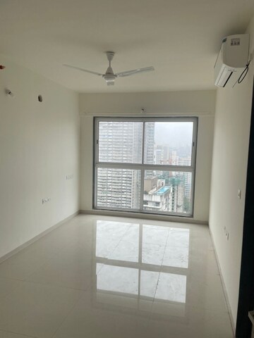 Room in 3 BHK Apartment at Piramal Mahalaxmi, Mahalaxmi – for Rent