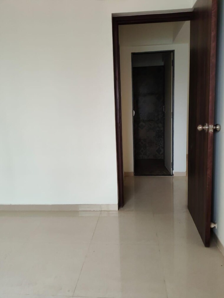 Room, lower parel west 1 Bedroom 425 Sq.Ft. Apartment In Lower Parel West Mumbai 9261437