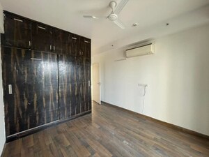 Room in 3 BHK Apartment at Conscient Heritage Max, Sector 102 – for Rent