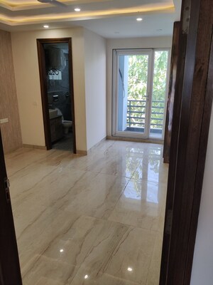 Room in 2 BHK Apartment at Hero Homes Gurgaon, Sector 104 – for Rent