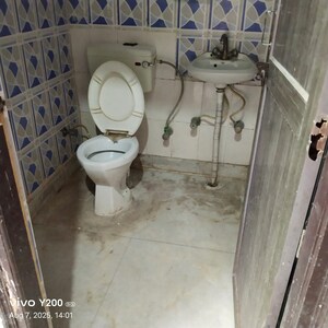 Bathroom in 2 BHK Builder Floor at Sector 57 – for Rent