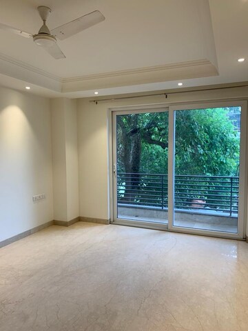Room in 4 BHK Builder Floor at Boutique Residential Apartments A-10, Gulmohar Park – for Rent
