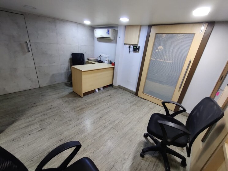 Team Area, sunshine-plaza Commercial Office Space in IT/SEZ 1000 Sq.Ft. In Dadar East Mumbai 9261456