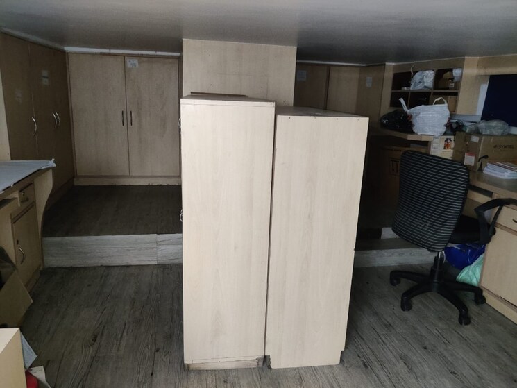 Team Area, sunshine-plaza Commercial Office Space in IT/SEZ 1000 Sq.Ft. In Dadar East Mumbai 9261456