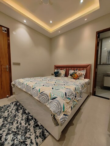 Bedroom in 1 BHK Builder Floor at Sector 52 – for Rent
