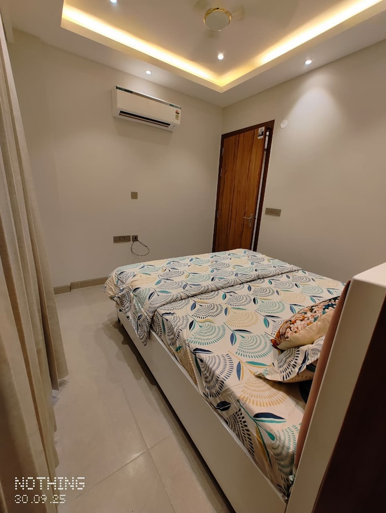 Bedroom, sector 52 1 Bedroom 500 Sq.Ft. Builder Floor In Sector 52 Gurgaon 9261459