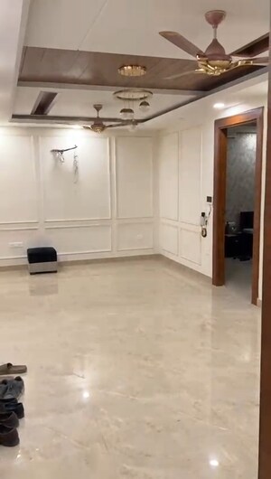 Bathroom in 3 BHK Builder Floor at BPTP Parkland Pride, Sector 77 – for Sale