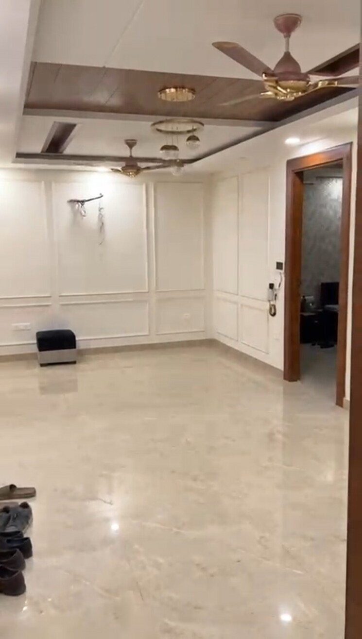 Bathroom, bptp-parkland-pride 3 Bedroom 250 Sq.Yd. Builder Floor In Sector 77 Faridabad 9261463