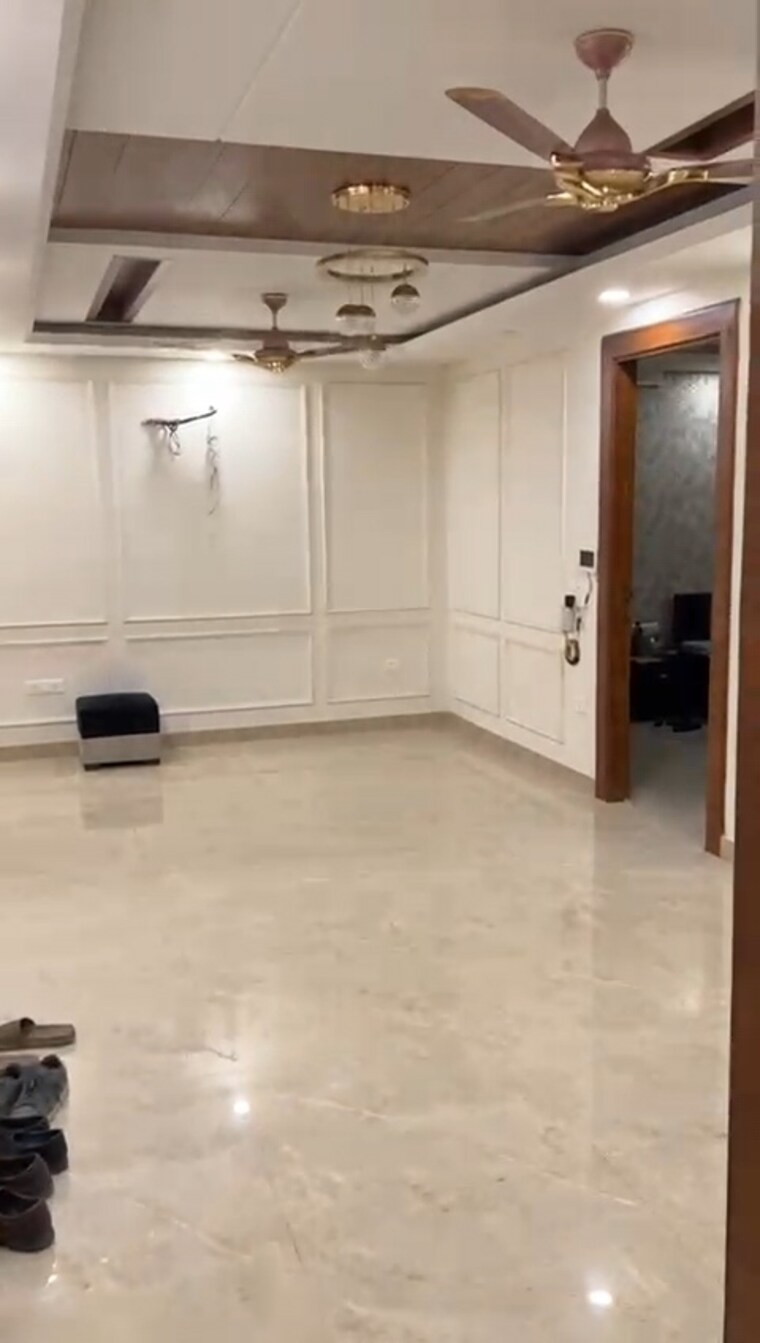 Bathroom, bptp-parkland-pride 3 Bedroom 250 Sq.Yd. Builder Floor In Sector 77 Faridabad 9261463