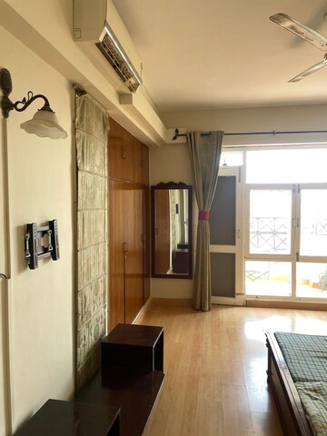 Living Room in 2 BHK Apartment at Ansal Sushant Apartments, Sushant Lok I – for Rent