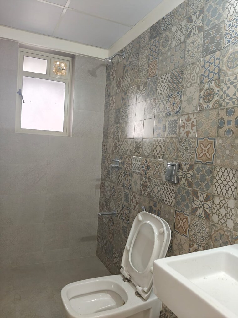 Bathroom, supreme-estia-phase-1 2.5 Bedroom 1072 Sq.Ft. Apartment In Baner Pune 9261485