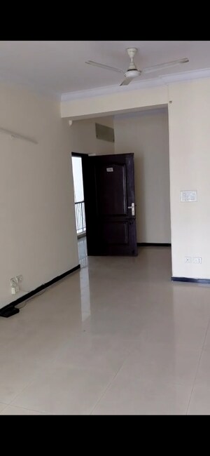 Room in 2.5 BHK Apartment at UPAVP Ganga Yamuna And Hindon Enclave, Pratap Vihar – for Rent
