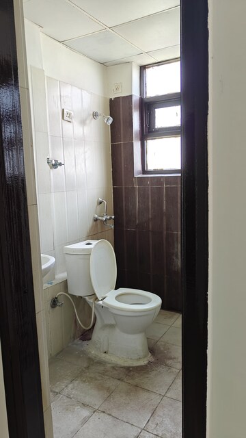 Bathroom in 2 BHK Apartment at RAS Palm Residency, Sector 76 – for Sale