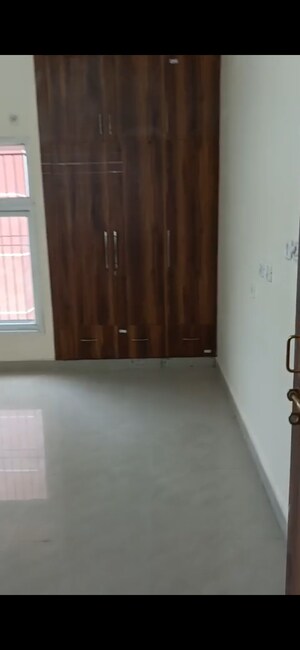 Room in 2.5 BHK Apartment at UPAVP Ganga Yamuna And Hindon Enclave, Pratap Vihar – for Rent