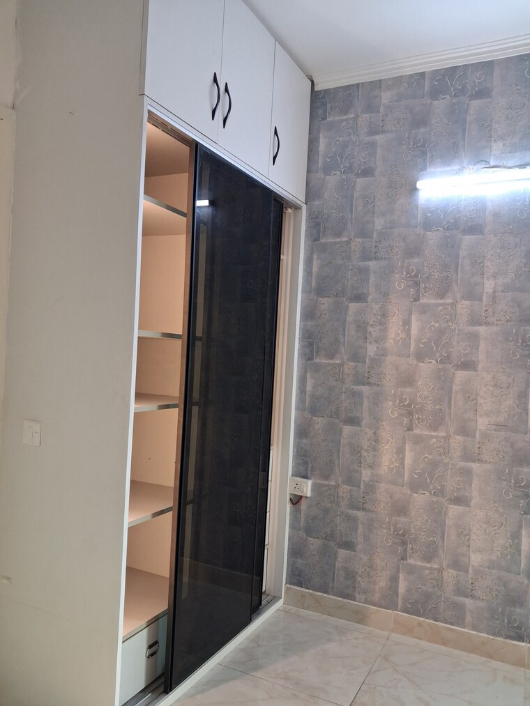 undefined, upavp-ganga-yamuna-and-hindon-enclave 2 Bedroom 1100 Sq.Ft. Apartment In Pratap Vihar Ghaziabad 9261517