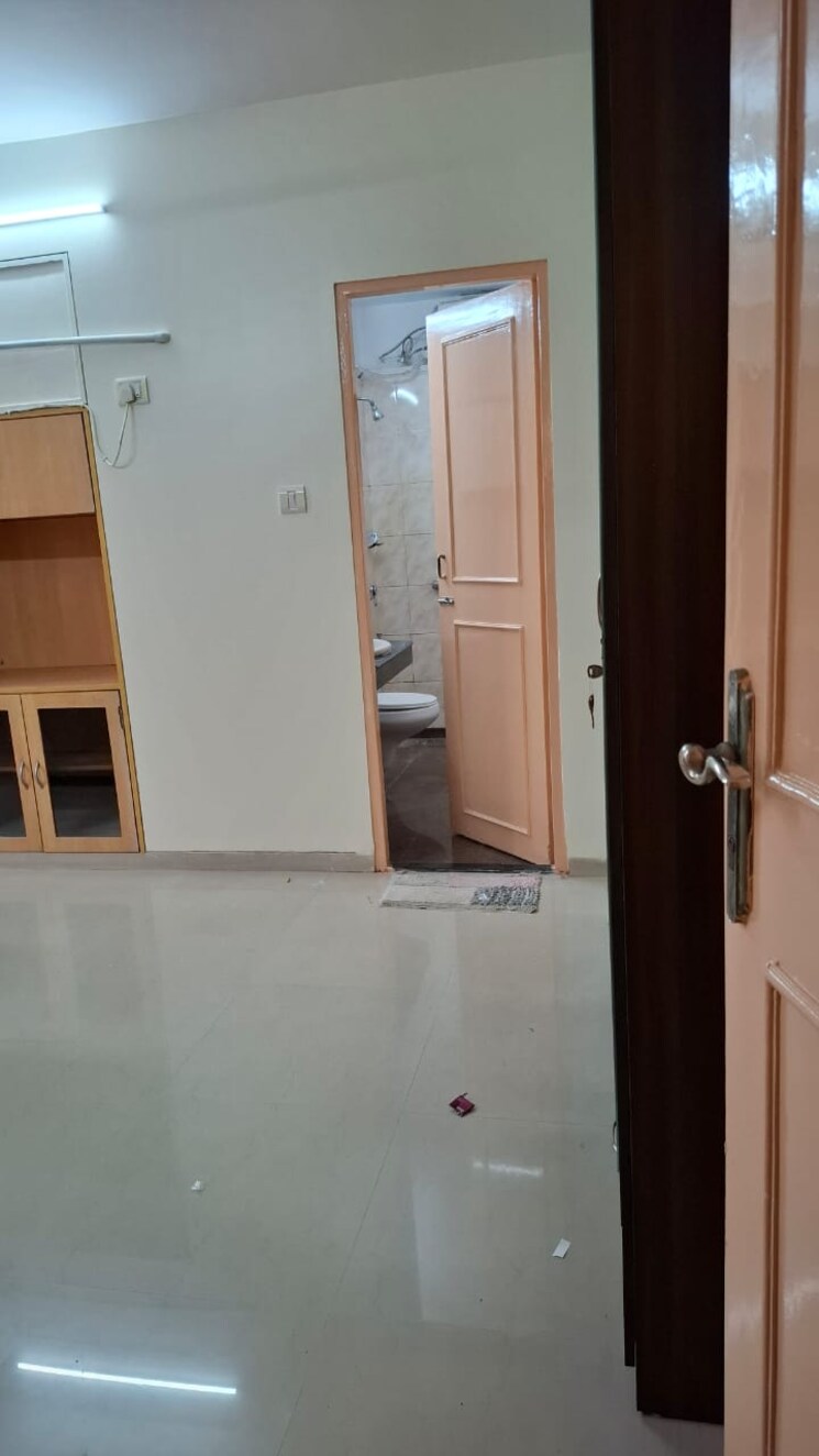 Bathroom, vasant-valley-complex 3 Bedroom 1360 Sq.Ft. Apartment In Malad East Mumbai 9261535