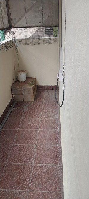  3 BHK Apartment at Nr Colony – for Rent