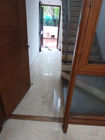 Building Lobby in 3 BHK Builder Floor at NDA Rail Vihar, Sector 33 – for Rent