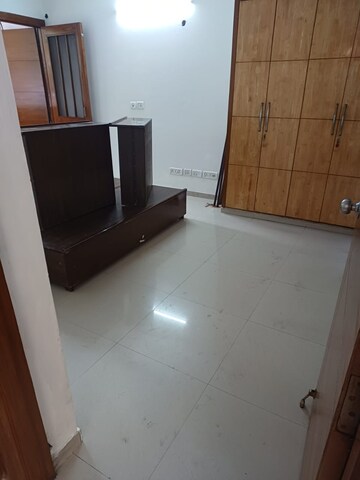 Room in 3 BHK Builder Floor at NDA Rail Vihar, Sector 33 – for Rent