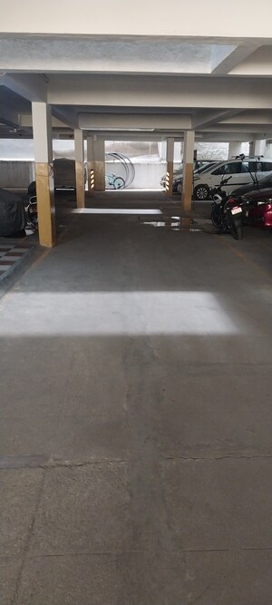 Parking in 3 BHK Apartment at Nr Colony – for Rent