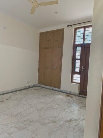 2 BHK Builder Floor For Rent in Sector 38
