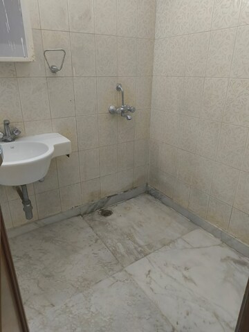 Bathroom in 2 BHK Builder Floor at Sector 38 – for Rent