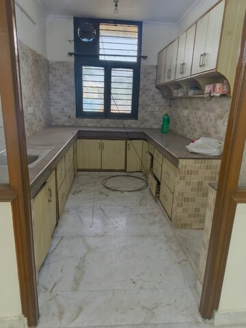 Balcony in 2 BHK Builder Floor at Sector 38 – for Rent