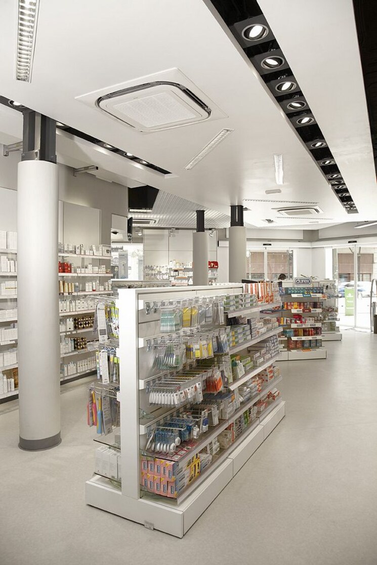 undefined, naupada Commercial Shop 1760 Sq.Ft. In Naupada Thane 9261551