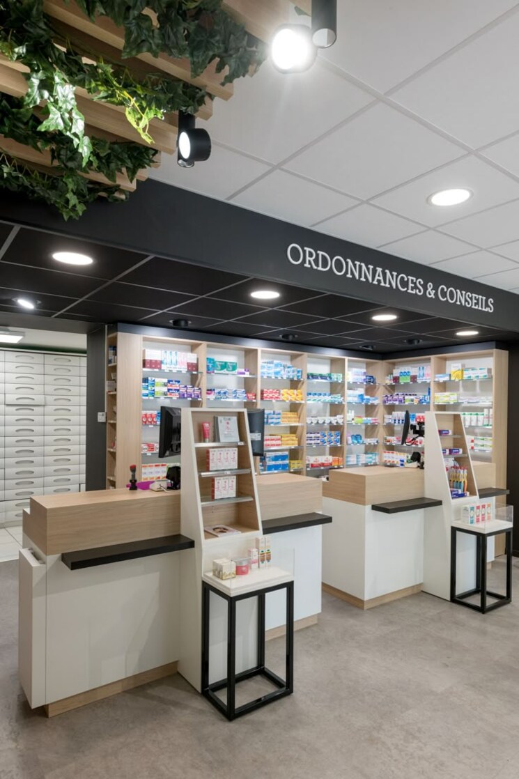 Team Area, naupada Commercial Shop 1760 Sq.Ft. In Naupada Thane 9261551