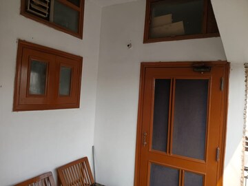 Furnished Amenities in 2 BHK Independent House at Sector 17 – for Rent