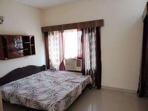 2 BHK Independent House For Rent in Sector 17