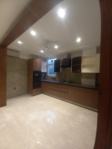 Kitchen in 3 BHK Apartment at Emaar The Palm Springs, Sector 54 – for Sale