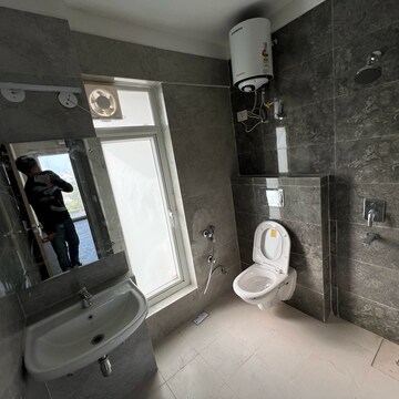 Bathroom in 3 BHK Apartment at Pareena Micasa, Nurpur Jharsa – for Rent