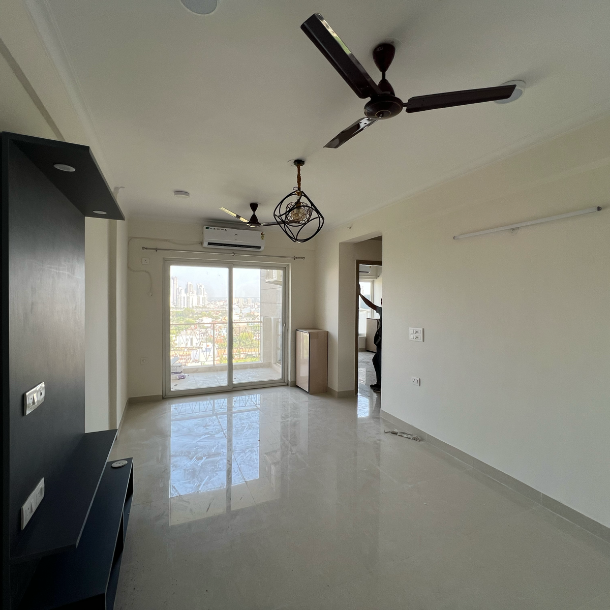 3 BHK + Study Room Apartment For Rent in Pareena Micasa