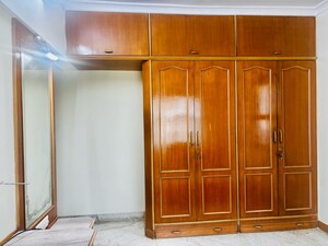 Furnished Amenities in 2 BHK Apartment at Manisha CHS Mulund, Mulund East – for Sale