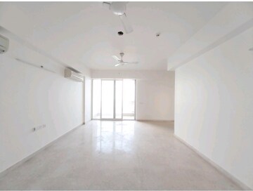 Room in 4 BHK Apartment at DLF The Ultima, Sector 81 – for Sale
