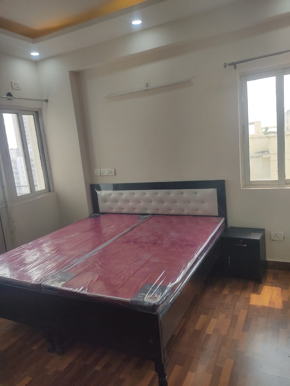 2 BHK + Study Room Apartment For Rent in Gardenia Gateway