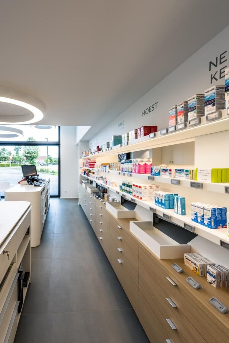 Team Area, panch pakhadi Commercial Shop 2400 Sq.Ft. In Panch Pakhadi Thane 9261650