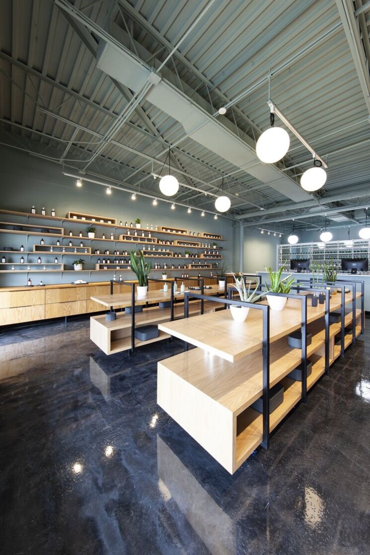 Gym, panch pakhadi Commercial Shop 2400 Sq.Ft. In Panch Pakhadi Thane 9261650