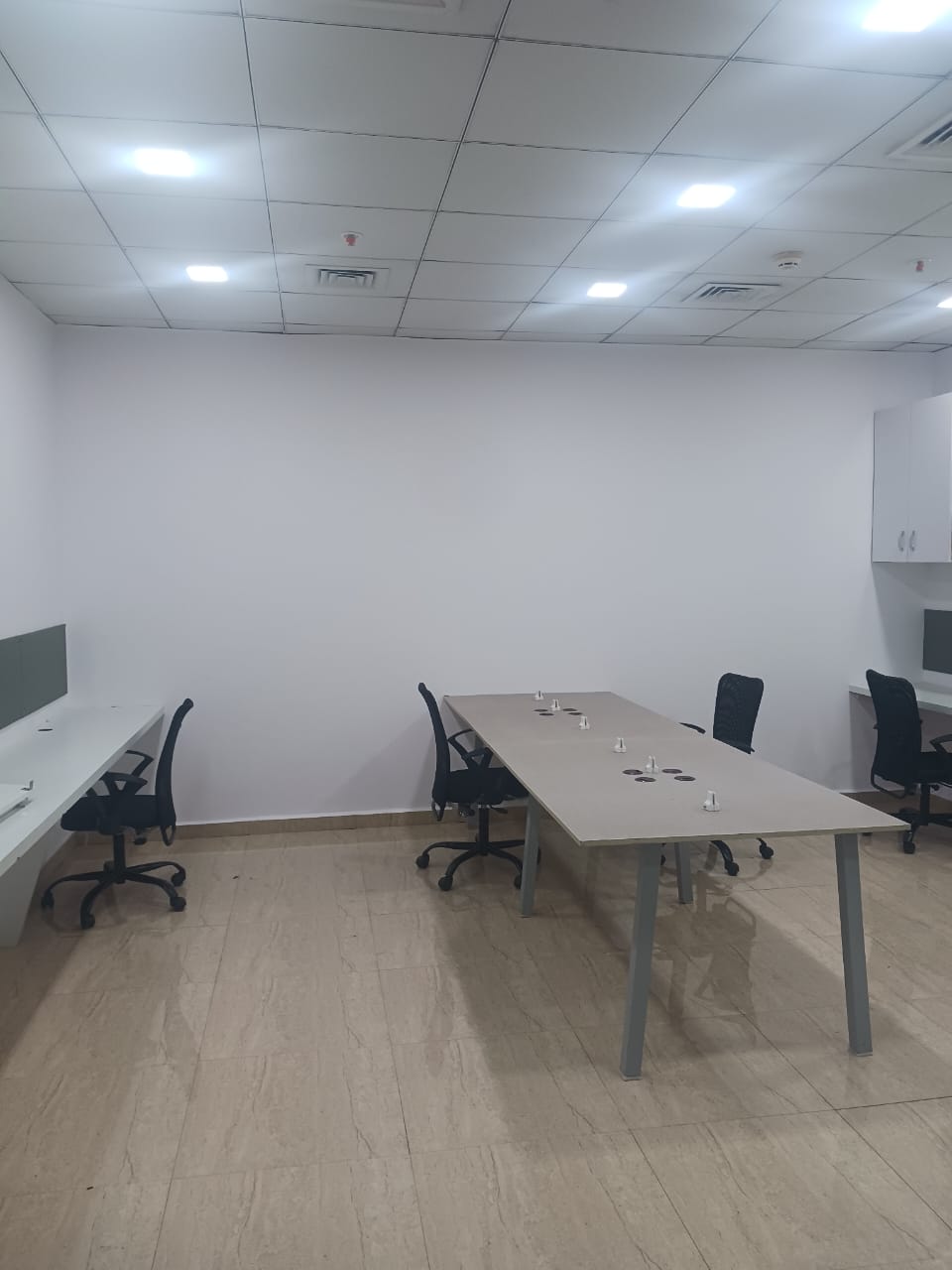Office Space For Rent in Lbs Road 
