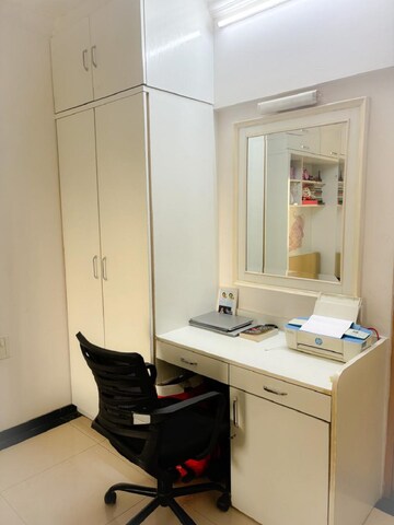 Study Room in 2 BHK Apartment at Bandra West – for Rent