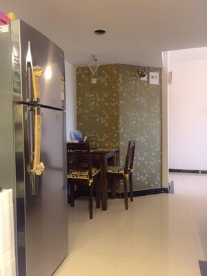 Room in 2 BHK Apartment at Bandra West – for Rent