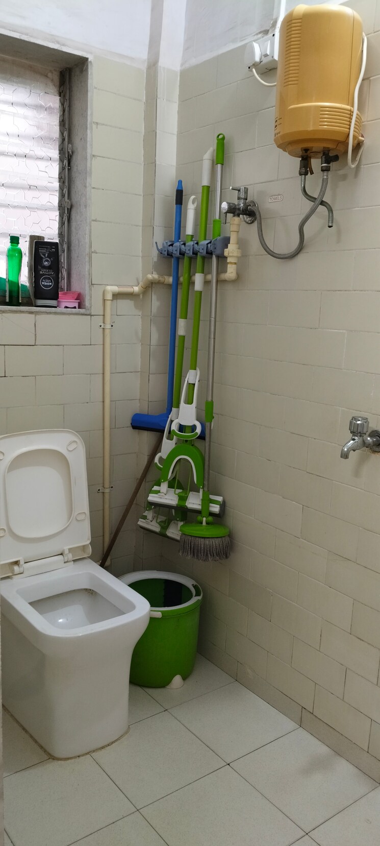 Bathroom, nerul sector 18 3 Bedroom 1500 Sq.Ft. Apartment In Nerul Sector 18 Navi Mumbai 9261773