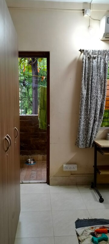 Room in 3 BHK Apartment at Nerul Sector 18 – for Rent