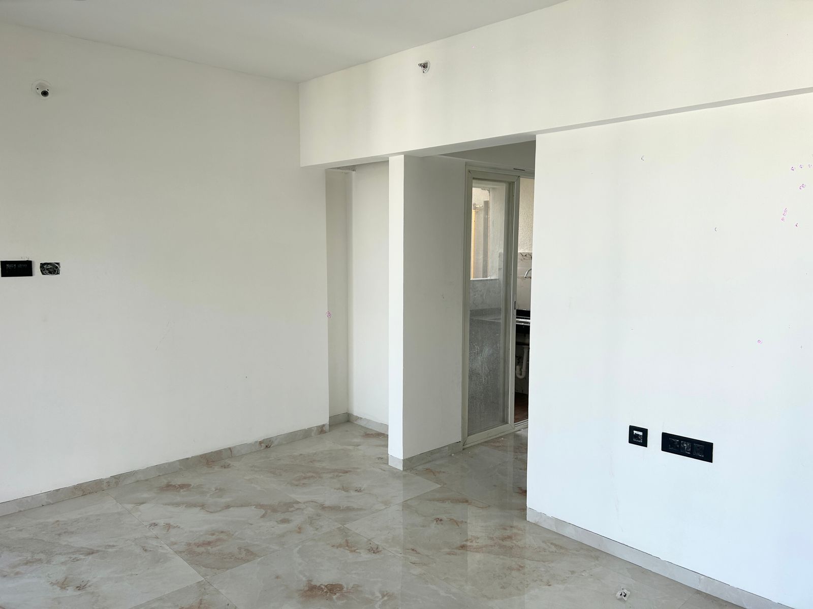 2 BHK + Study Room Apartment For Sale in VTP Leonara