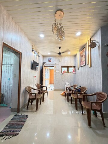 Living Room in 2 BHK Apartment at Gomti Nagar – for Rent