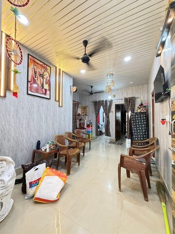 Living Room in 2 BHK Apartment at Gomti Nagar – for Rent