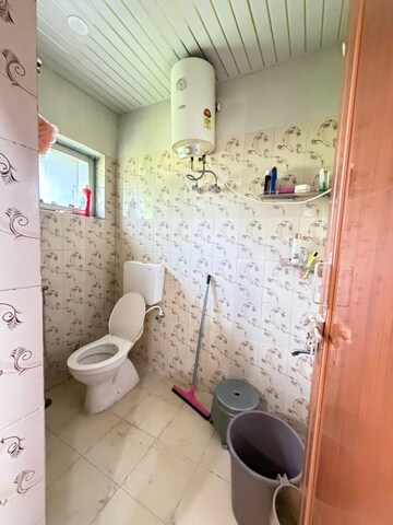 Bathroom in 2 BHK Apartment at Gomti Nagar – for Rent